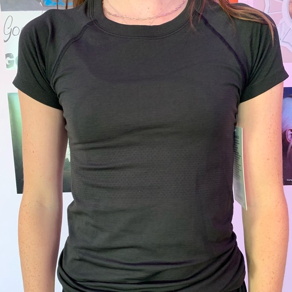 lululemon athletica Tops - LULULEMON SWIFTLY TECH SS 2.0
